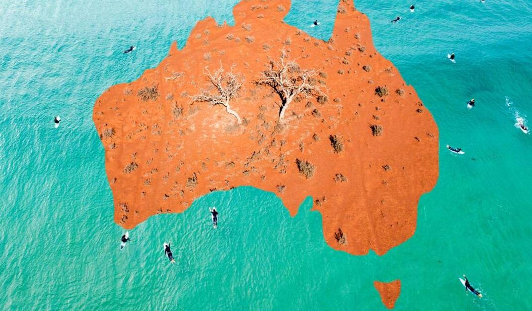 Australia passes historic global warming law